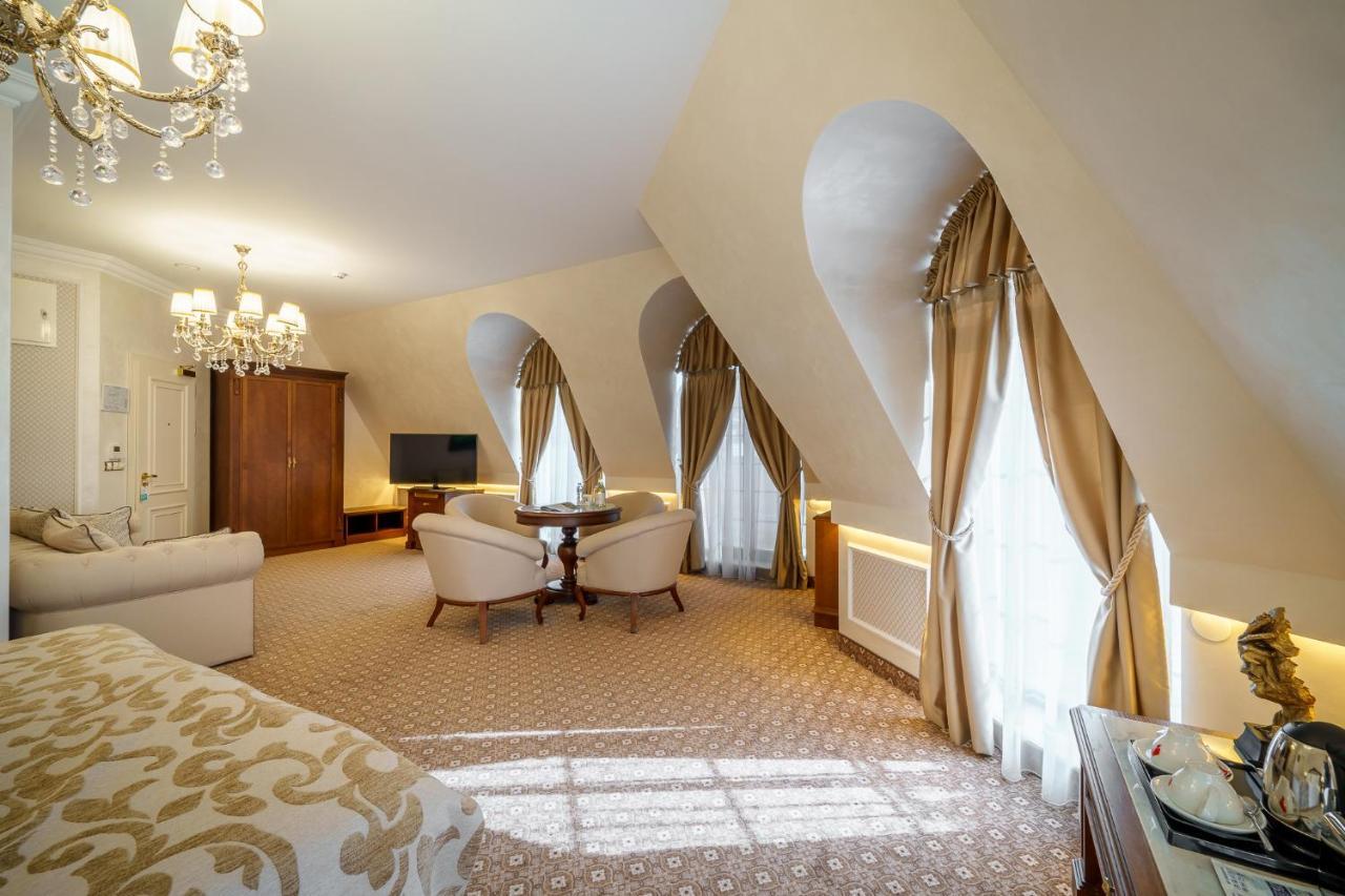 Residence City Garden - Certificate Of Excellence Top 10 Best Five-Stars City Hotels For 2024 Awarded By Htif Plovdiv Esterno foto