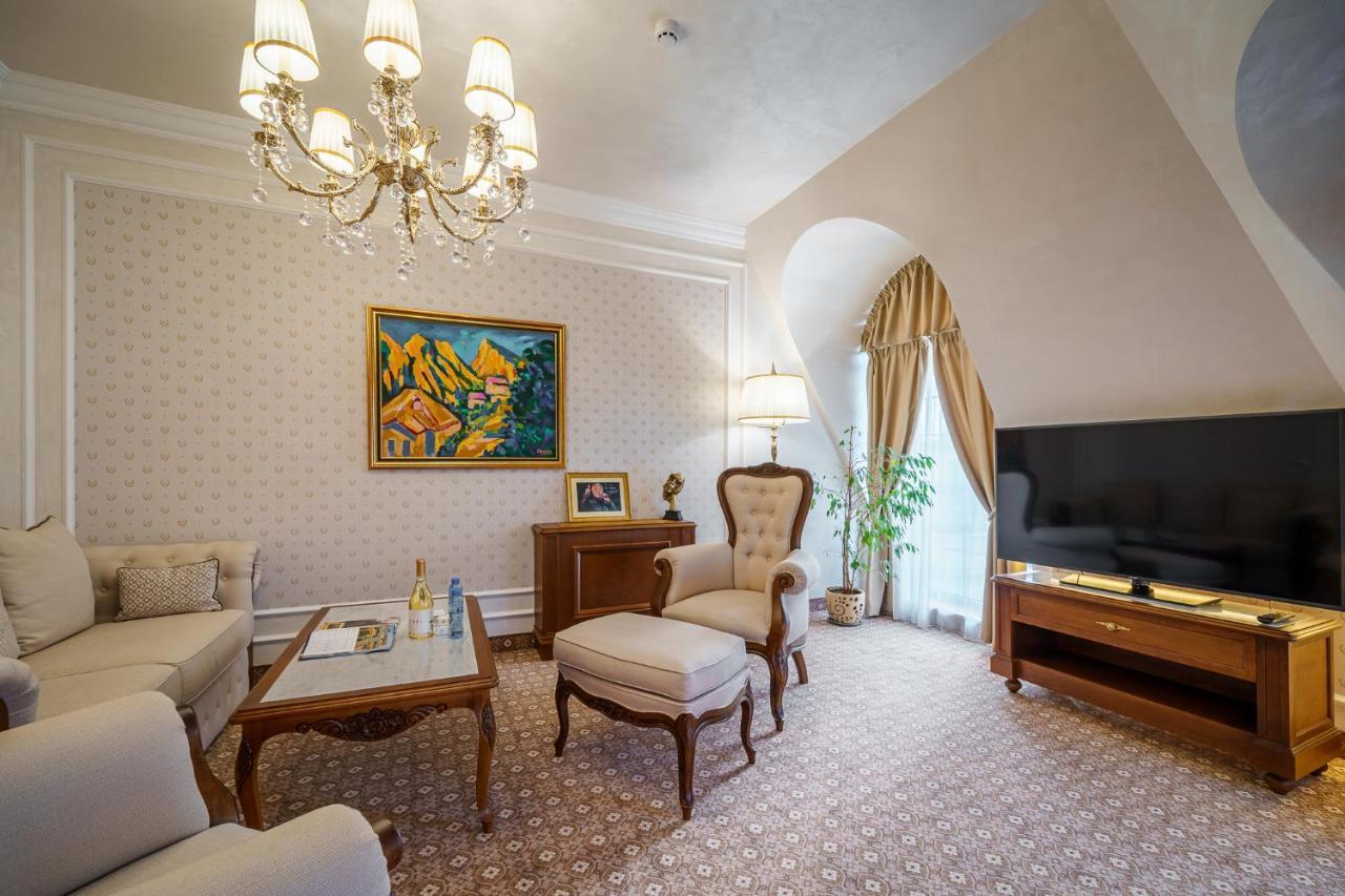 Residence City Garden - Certificate Of Excellence Top 10 Best Five-Stars City Hotels For 2024 Awarded By Htif Plovdiv Esterno foto