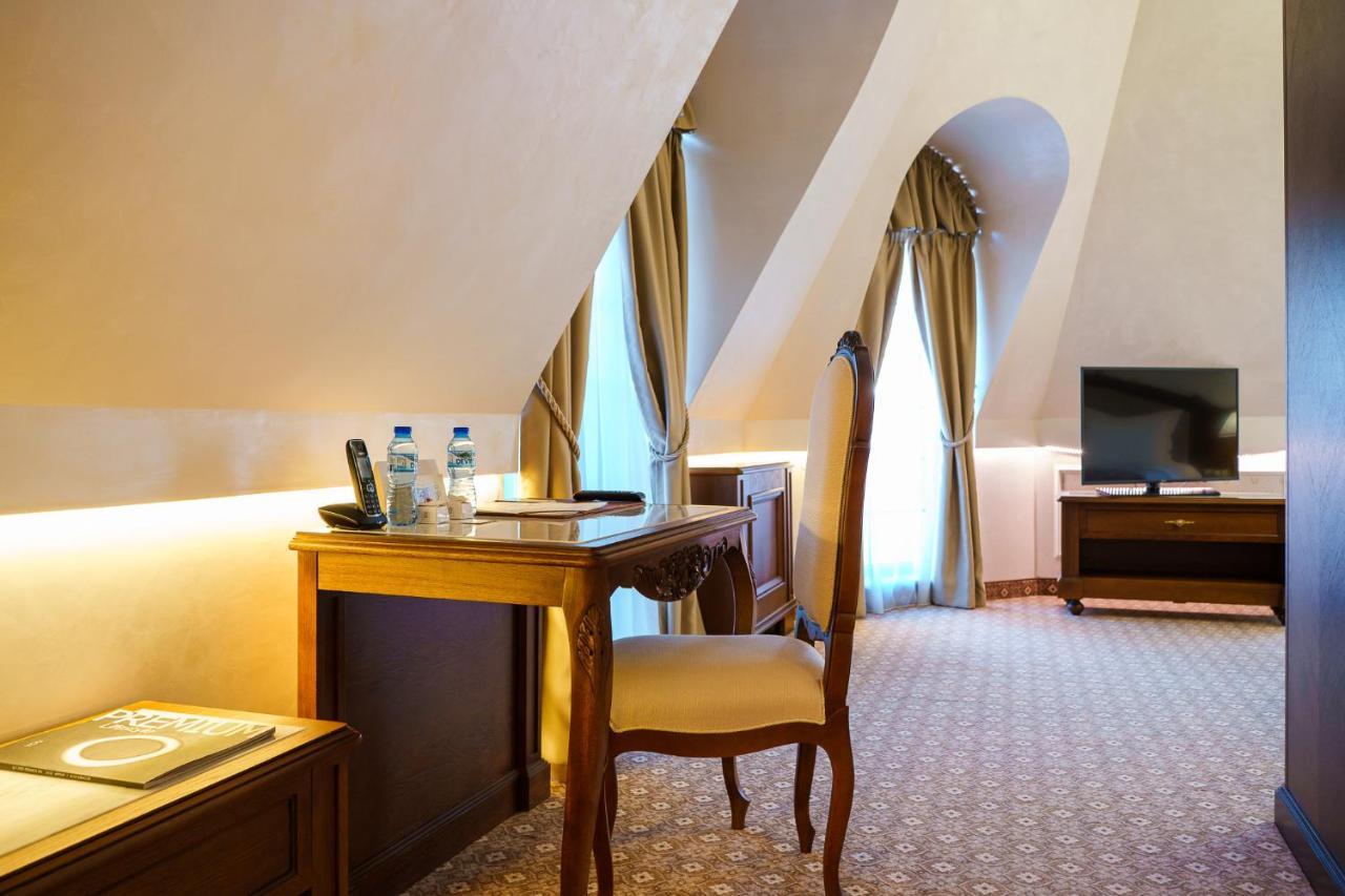 Residence City Garden - Certificate Of Excellence Top 10 Best Five-Stars City Hotels For 2024 Awarded By Htif Plovdiv Esterno foto