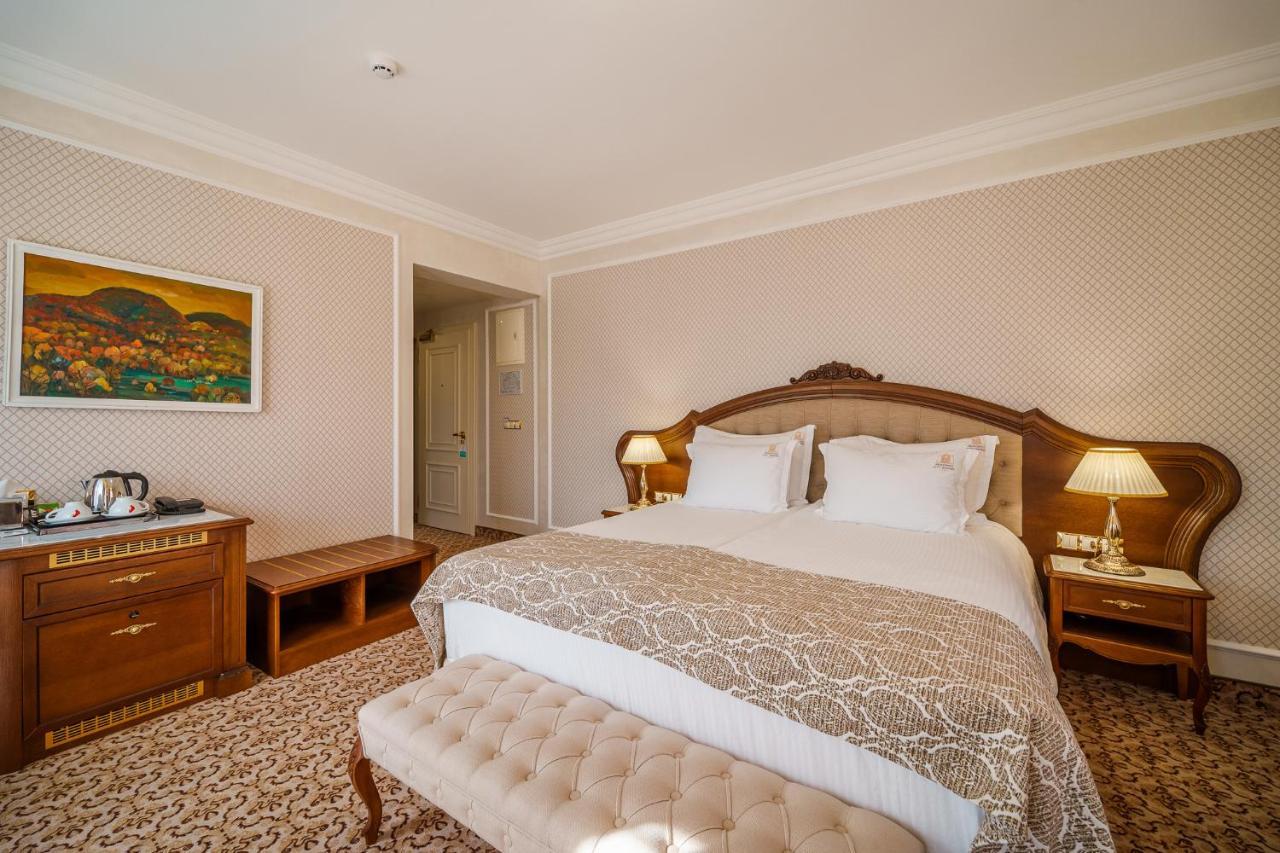 Residence City Garden - Certificate Of Excellence Top 10 Best Five-Stars City Hotels For 2024 Awarded By Htif Plovdiv Esterno foto