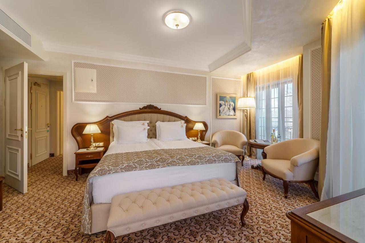 Residence City Garden - Certificate Of Excellence Top 10 Best Five-Stars City Hotels For 2024 Awarded By Htif Plovdiv Esterno foto