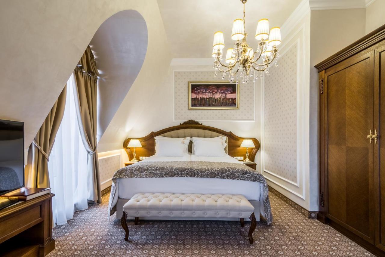 Residence City Garden - Certificate Of Excellence Top 10 Best Five-Stars City Hotels For 2024 Awarded By Htif Plovdiv Esterno foto
